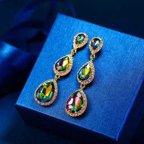 Vista 48 de EleQueen Pendientes de cristal austriaco en tono dorado para mujer, forma de pera de 2.5 pulgadas, color esmeralda