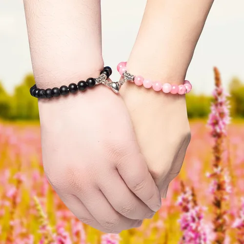 Vista 4 de Smilelife - Pulseras magnéticas de corazón de doble tamaño a juego para parejas, mejores amigos y familia - Regalos perfectos para padres e hija