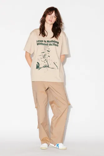Vista 5 de Not So Ape Camiseta Sidewalk Flower, unisex, para todo género, fabricada en Japón