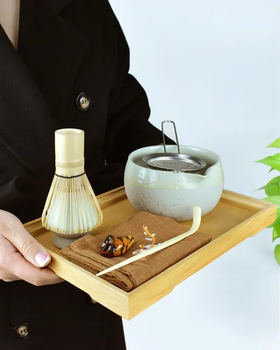 Vista 8 de Artcome Juego de herramientas Matcha: cuenco con boquilla de vertido, batidor, soporte para batidor, cuchara de té, colador matcha, cuchara de té