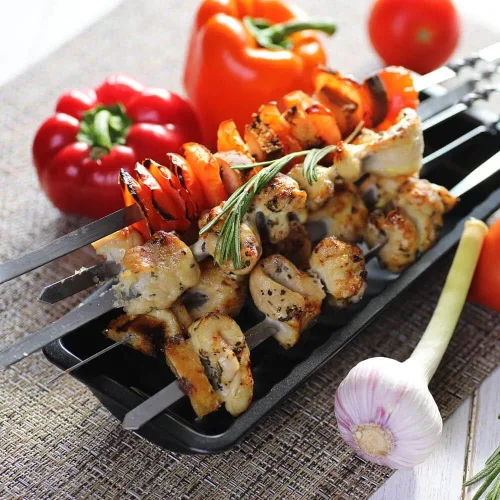 Vista 2 de Paquete de 12 brochetas Kabob para barbacoa, de acero inoxidable, resistentes, grandes, anchas, reutilizables, con mango de anillo antideslizante