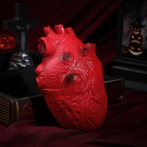 Vista 7 de PRETYZOOM Accesorio de corazón falso de Halloween, modelo de corazón de resina exprimible, parte del cuerpo humano sangriento de simulación