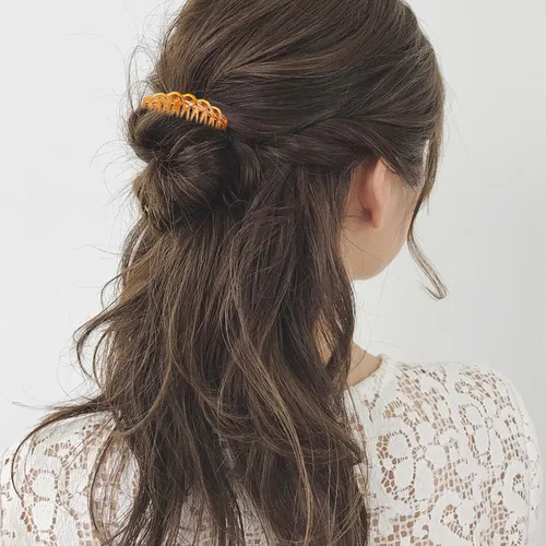 Vista 4 de Juego de 9 peines laterales de plástico para el cabello con 11/23/29 dientes, peine giratorio francés, accesorios para el cabello de estilo simple