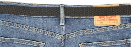 Vista 5 de Cinturón de malla delgada con hebilla de doble anilla en D de 1.25 pulgadas de ancho con punta de metal de color sólido Negro