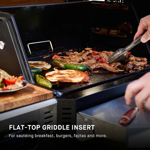 Vista 8 de Masterbuilt Gravity Series 800 Parrilla ahumadora - Parrilla de carbón más inserto de plancha, control digital, conectividad de aplicaciones, 800
