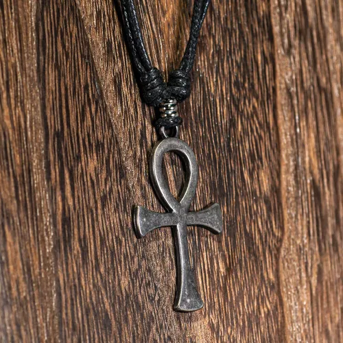 Vista 6 de BlueRica Collar de cordón ajustable con cruz de la vida Ankh