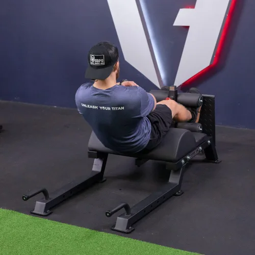 Vista 3 de Titan Fitness Desarrollador ajustable de glúteos y isquiotibiales (GHD), equipo de levantamiento de entrenamiento cruzado en gimnasio doméstico