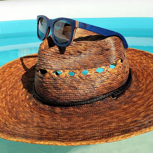 Vista 7 de Gafas de sol de madera Polarizadas Marco de madera vintage 100% protección UVAUVB Funda de bambú Hombres y mujeres