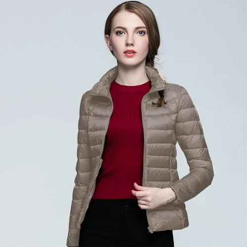 Vista 2 de Chaqueta acolchada ligera para mujer, abrigo de plumón corto con cremallera y capucha para invierno 2023, 1-caqui