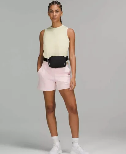 Vista 7 de Lululemon Everywhere - Bolsa para cinturón 1L, Blanco