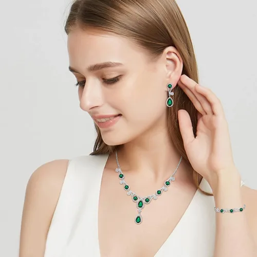 Vista 2 de EVER FAITH Juego de collar y aretes de lágrima con circonita cúbica para mujer, color plateado, Zirconia cúbica, Circonita cúbica