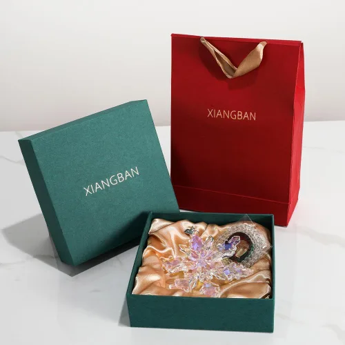 Vista 4 de XIANGBAN Edición 2025 Adornos de copo de nieve de cristal, adornos de Navidad, regalos para el hogar (2023-multicolor)