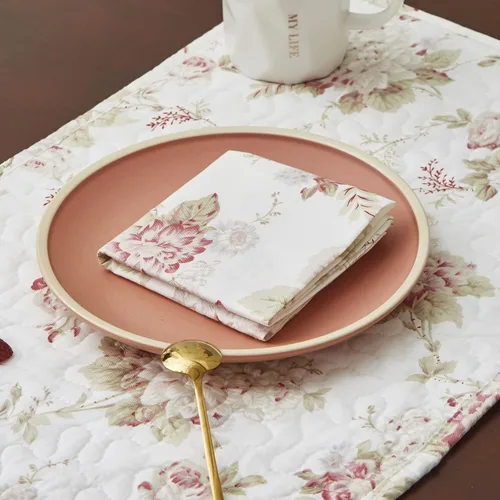 Vista 2 de DaDalogy Bedding - Juego de 4 servilletas de algodón suave con diseño botánico de rosas de casa de campo con un toque de menta, preciosa decoración