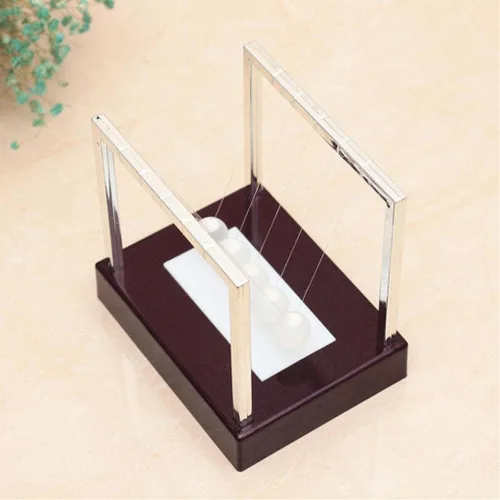 Vista 4 de Baoblaze Newtons Cradle - Pelotas de equilibrio de cristal, juguetes físicos, mesa de péndulo oscilante para niños y adultos, regalos aliviadores