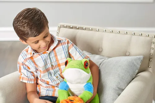 Vista 6 de Wild Republic Peluche de rana de árbol de ojos rojos, animal de peluche, regalo para niños, Cuddlekins de 12 pulgadas