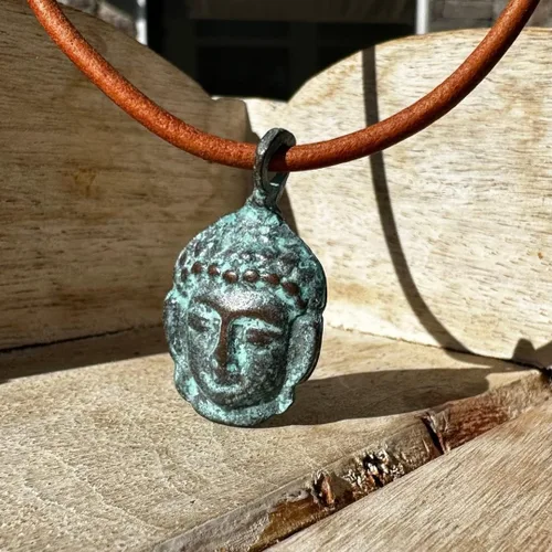 Vista 7 de Buddha Head Necklace - Buddhist, Buddhism Jewelry, Green Patina Pendant, Women Accessories, Men Gift, Antique Believes, Enlightening Charm, Good