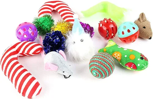 Vista 2 de Midlee Juego de regalo de juguete para gatos con calcetines navideños (14 juguetes) - Bastones de caramelo, campanas, ratones y gatitos