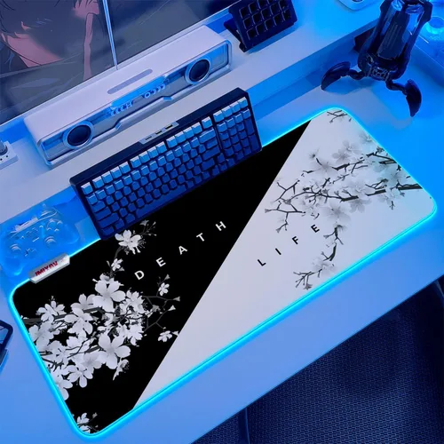 Vista 7 de JMIYAV Alfombrilla de mouse para juegos RGB en blanco y negro, 31.5 x 12 pulgadas, PC XL, grande, extendida y brillante, con luz LED, base de goma