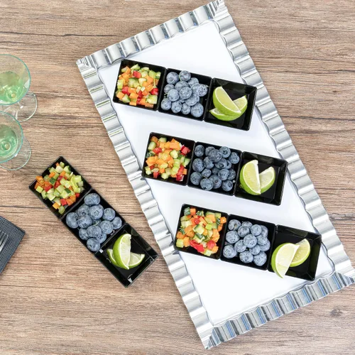 Vista 6 de Restaurantware Bandejas de salsa de 7.5 x 2.5 pulgadas, 100 platos desechables divididos para servir, tapas se venden por separado, de plástico Negro