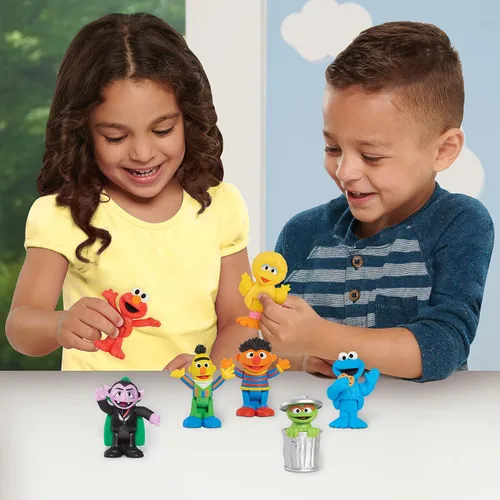 Vista 2 de Just Play Sesame Street Neighborhood Friends - 7 figuras articulables de Plaza Sésamo, juguetes para niños a partir de 2 años