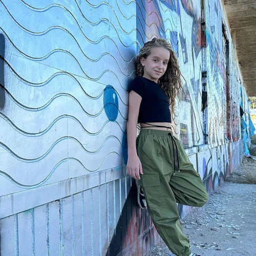 Vista 3 de Rolanko - Pantalones cargo para niñas, ropa callejera holgada, de hip hop, para bailar, de algodón, jogger para niños de 4 a 15 años Verde militar