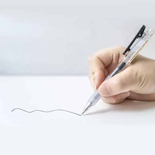 Vista 5 de Bolígrafos de gel retráctiles ultra finos de 0.015 in punta de bala para una escritura rápida y suave, tinta negra, paquete de 12