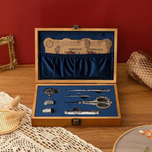 Vista 8 de Kit de tijeras de bordado vintage, regalo de Navidad para profesionales de costura, kit de costura antiguo europeo, herramientas de costura Plata