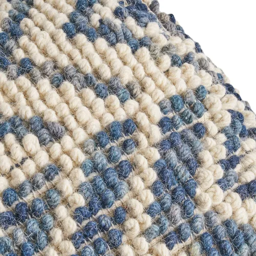 Vista 6 de GDFStudio Taburete otomano de lana y algodón estilo bohemio – Puf – Silla de pie – Sofá reposapiés para sala de estar, dormitorio, blanco y azul