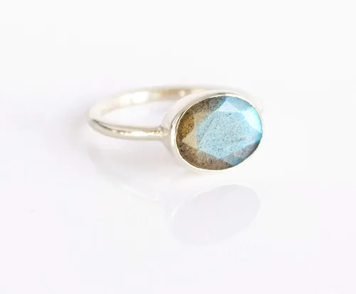 Vista 101 de Oval Birthstone Ring Bezel Set in Vermeil Gold, Sterling Silver, or Rose Gold, Stacking Birthstone Ring [rOMB]
