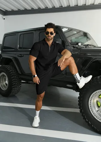 Vista 6 de KUYIGO Conjunto de camisa polo y pantalones cortos para hombre, trajes de verano a la moda, casual, de manga corta, traje de 2 piezas para hombre