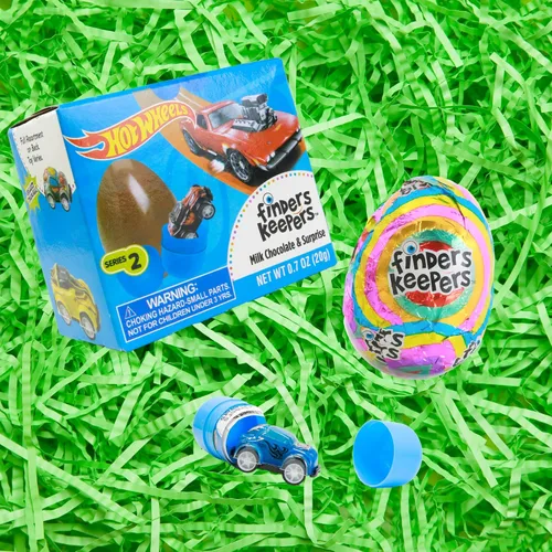 Vista 7 de Hot Wheels Finders Keepers, huevos de chocolate con leche con mini auto coleccionable en el interior, rellenos de cesta de Pascua para niños, 0.7