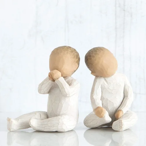 Vista 3 de Willow Tree Dos juntos, figura esculpida pintada a mano Cast from a Susan Lordi Original Carving, Expression of Love and Caring, Display on Shelf