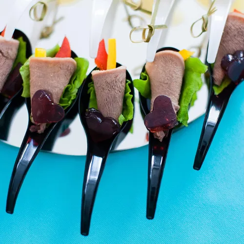 Vista 5 de Cucharas de degustación de lágrimas, 50 cucharas desechables de plástico negro, ideal para aperitivos, postres, salsas, salsas y más