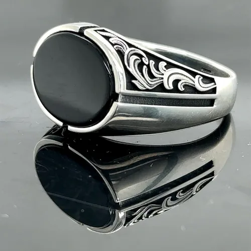 Vista 3 de Minimal Black Onyx Signet Ring, Wedding Ring For Men, Oval Onyx Ring, Minimalist Signet Ring, 925k Sterling Silver Ring, Gift For Him