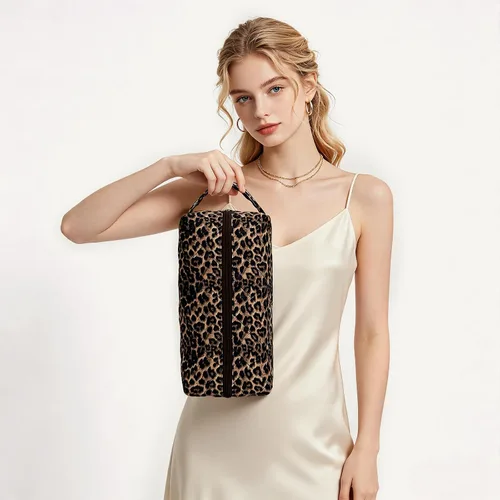 Vista 6 de Bolsa de viaje para herramientas para el cabello, compatible con Dyson Airwrap acolchada con estampado de leopardo, estuche de viaje para Shark