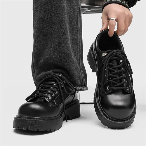 Vista 2 de Zapatos Oxford de cuero negro para hombre, tacón grueso, plataforma con cordones, zapatos casuales para caminar para uso diario al aire libre