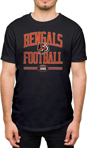 Vista 28 de Hybrid Sports NFL Football Arch - Officially Licensed Adult Short Sleeve Fan Tee for Men and Women