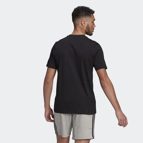 Vista 3 de adidas Camiseta con logotipo lineal bordado Essentials para hombre, Negro