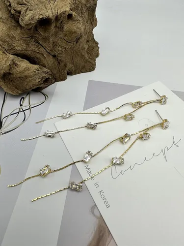 Vista 3 de Concept8 Pendientes largos hipoalergénicos y libres de níquel con zirconia, poste de plata de ley 925 para mujer Cristal transparente