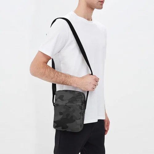 Vista 7 de Bolso tipo mensajero de camuflaje negro y gris para mujeres y hombres, bolso cruzado para el hombro, cartera para teléfono celular, bolso lateral