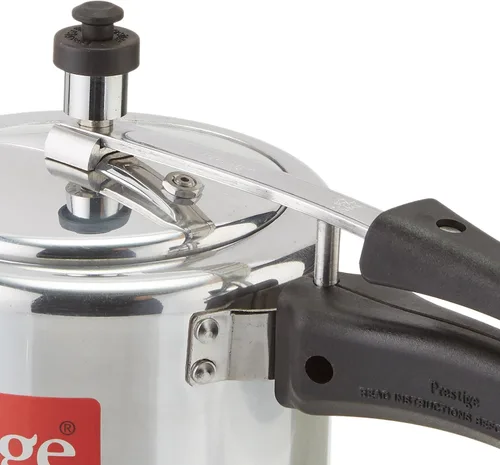 Vista 2 de Prestige PRNPC3 Nakshatra Plus - Olla a presión de aluminio de base plana de 3 litros para estufa de gas e inducción, pequeña, color plateado