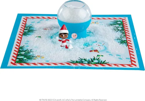 Vista 2 de The Elf on the Shelf Secret SnoPrize - Colecciona una de las ocho mini figuras misteriosas. Incluye paquete de nieve mágico