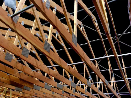 Vista 7 de Simpson Strong-Tie TSBR2 - Restricción de espaciador galvanizado, fácil instalación, acero de calibre 22, los espaciadores permanecen en su lugar