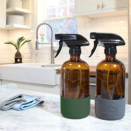 Vista 2 de SAVVY PLANET Botellas vacías de vidrio ámbar con protección de funda de silicona, recipientes recargables de 16 onzas para productos de limpieza