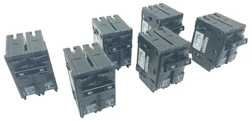 Vista 2 de Disyuntor Q220 tipo QP de doble polo de 20 amperios