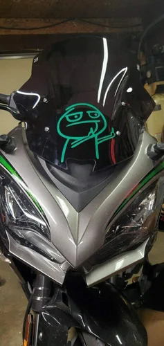 Vista 6 de Figura de vinilo con diseño de dedo medio, diseño de pájaro enojado