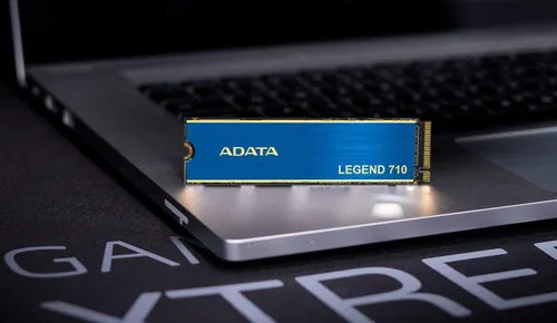 Vista 5 de ADATA Legend 710 NVMe M.2 2280 SSD de 256 GB (lee hasta 2100 MB/s y escribe hasta 1000 MB/s)