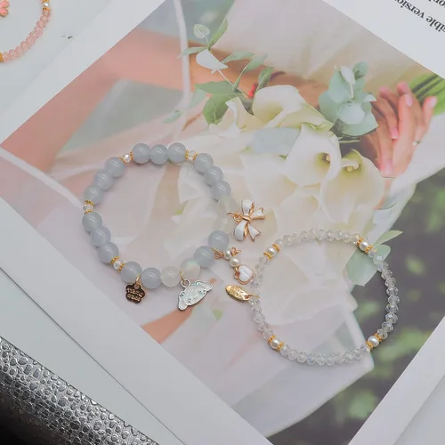 Vista 4 de Pulsera de cuentas de cristal de Cinnamoroll Kuromi and My Melody Sanrio bonitas pulseras de cuentas a juego Kawaii para mejor amigo Cobre Cobre