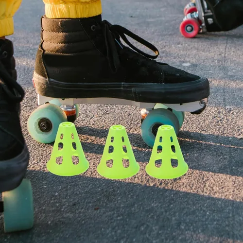 Vista 7 de BESPORTBLE 20pcs Mini Conos De Plástico Entrenamiento Agilidad Entrenamiento Conos De Fútbol Marcado De Campo Para Fútbol Baloncesto Patinaje Niños