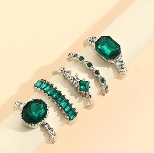 Vista 4 de Juego de 4 anillos de esmeralda vintage para mujer, anillos de dedo de cristal esmeralda vintage, anillos para nudillos, anillos dorados